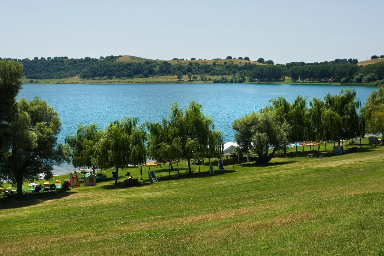 Agriturismo Potrero Grande Sul Lago Di Martignano Con Spiaggia Campagnano Di Roma Extérieur photo